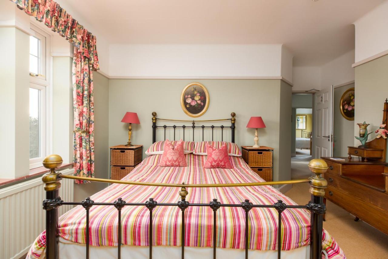 Chestnut Grove Bed & Breakfast